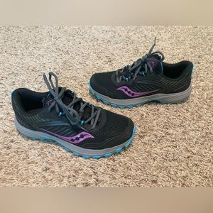 Women’s Saucony Excursion TR 15 trail running shoe sneaker Black Blue Purple 9